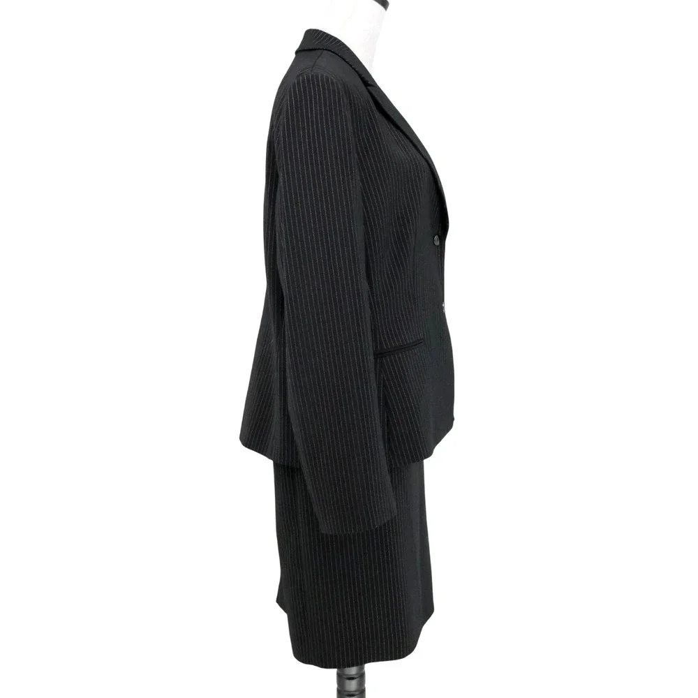 Tahari Skirt Suit Womens 16 Black Pinstripe Lined Buttons Pockets Career - Picture 5 of 16